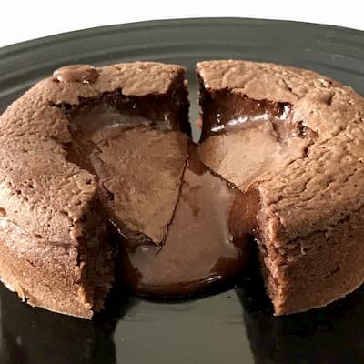 Recette Le mi-cuit au chocolat par Delpinepelle, selon la recette de Michalak